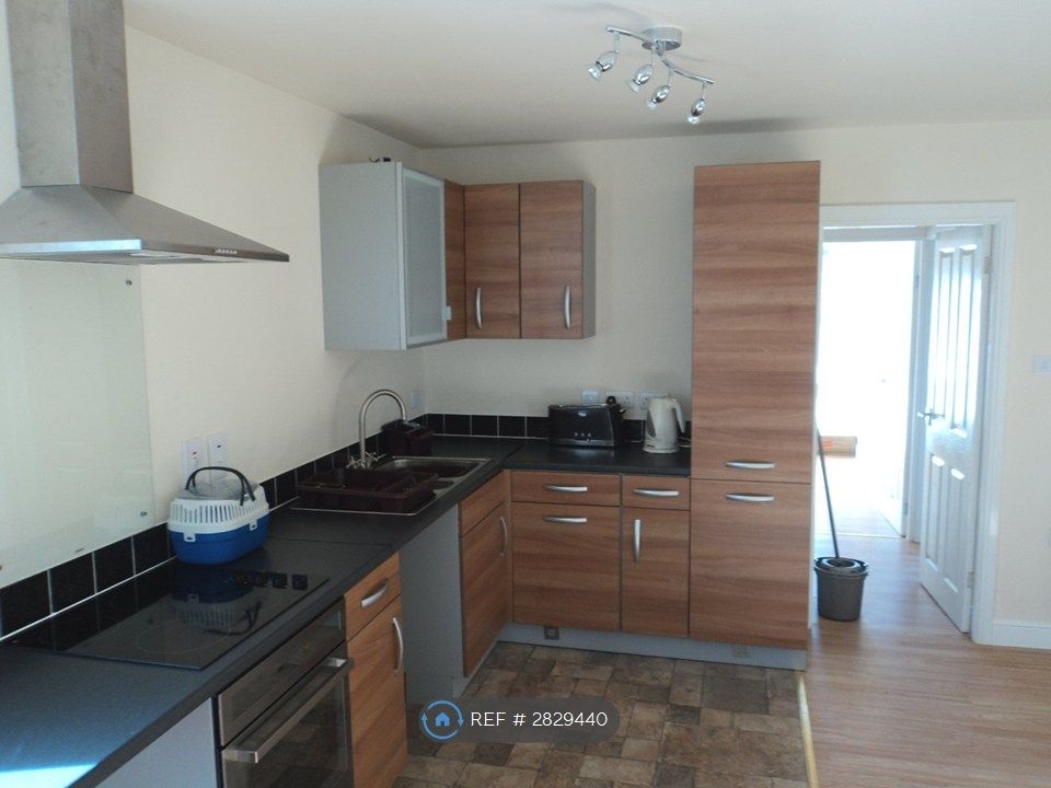 Property photo 2 of 12