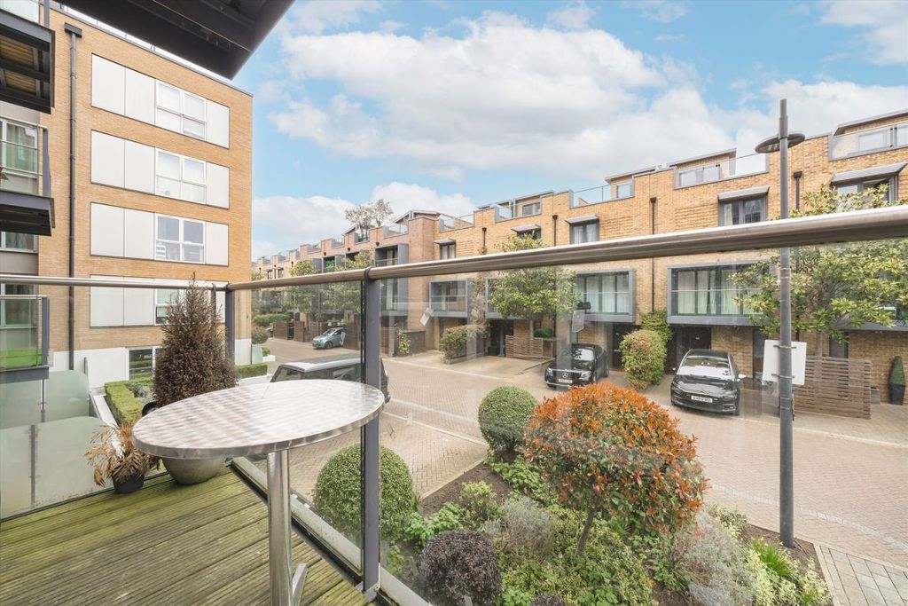 Property photo 3 of 8