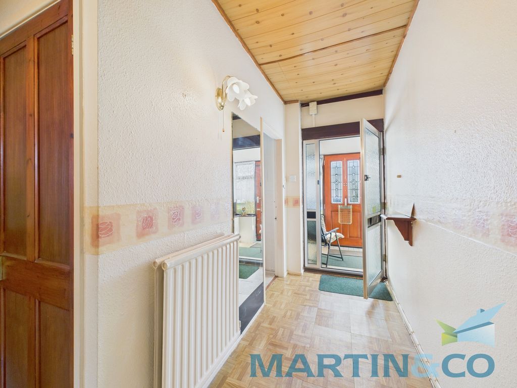 Property photo 2 of 27 Cam01870G0-Pr0157-Still010