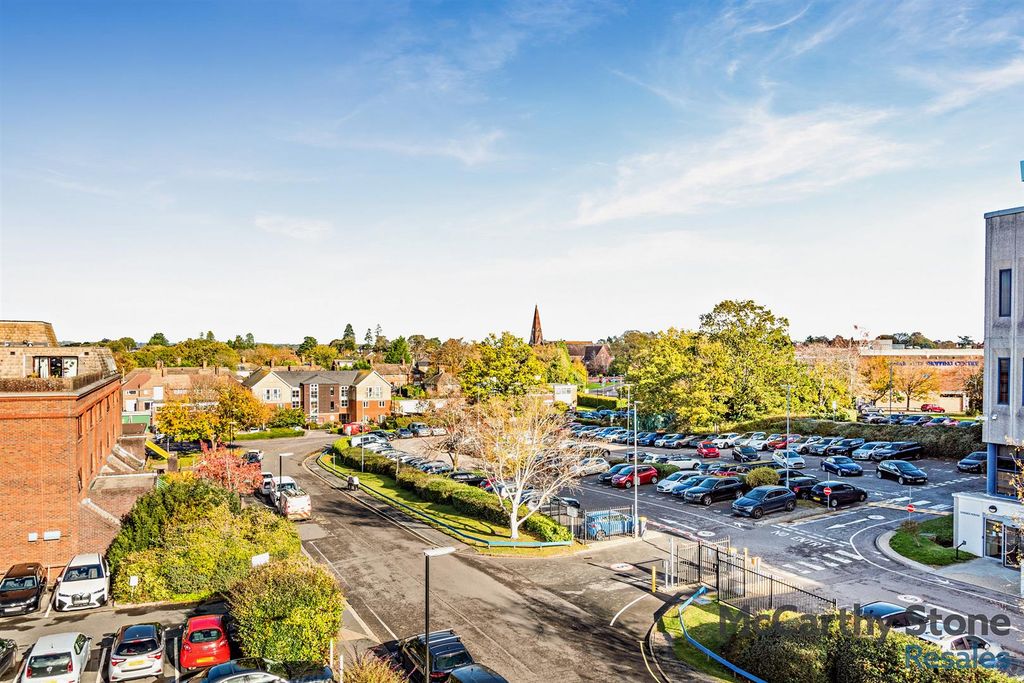 Property photo 2 of 18 8668338-Exterior04-800.Jpg