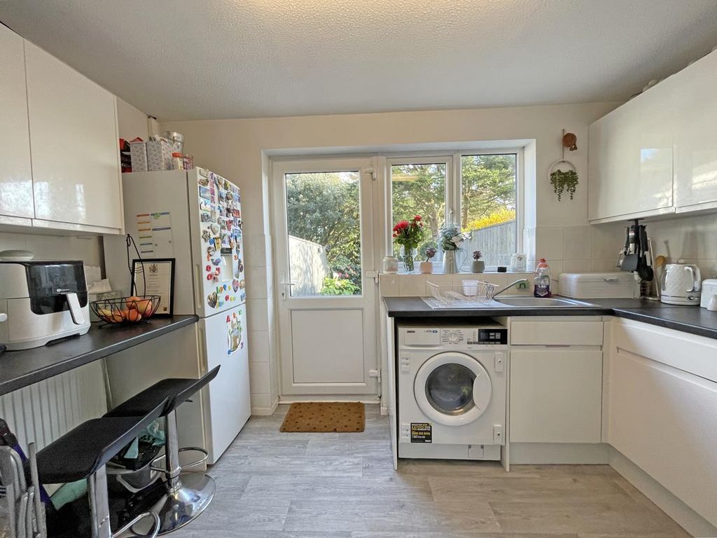 Property photo 3 of 13 St Boniface Drive 46 - Kitchen 1.Jpg