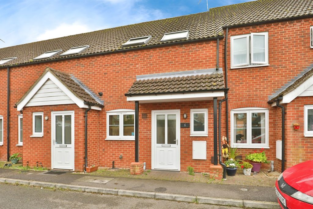 Property photo 2 of 17