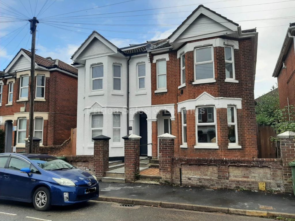 Property photo 1 of 1