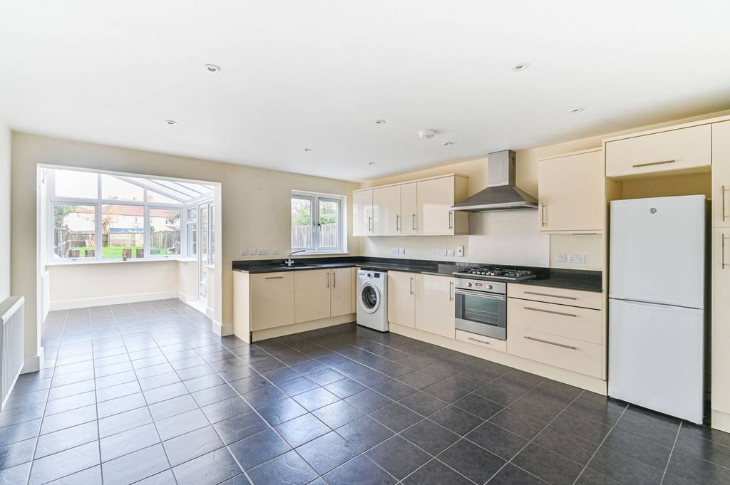 Property photo 1 of 23