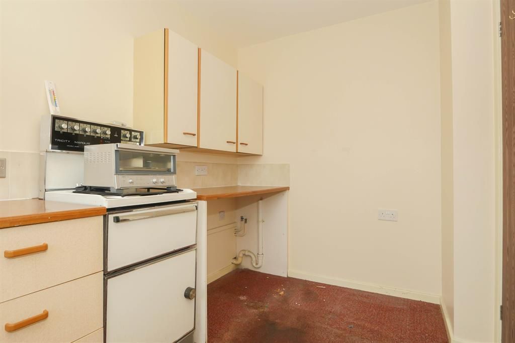 Additional image 5 of 2 bed flat for saleGalloway Court, Pudsey LS28