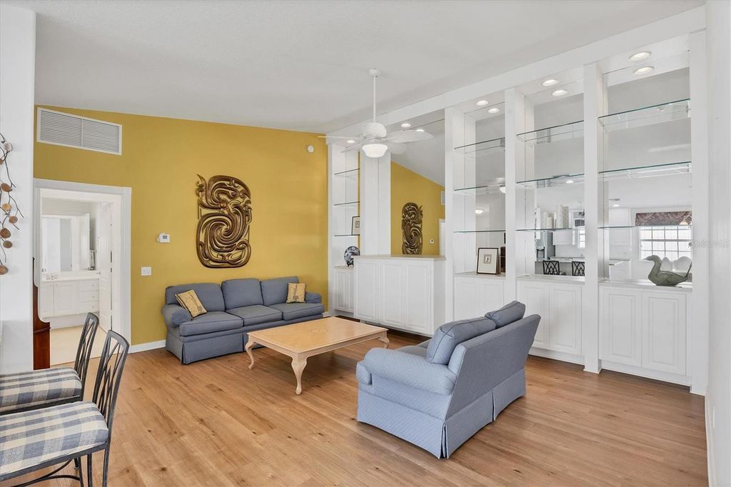 Property photo 3 of 19 <Alttext/>