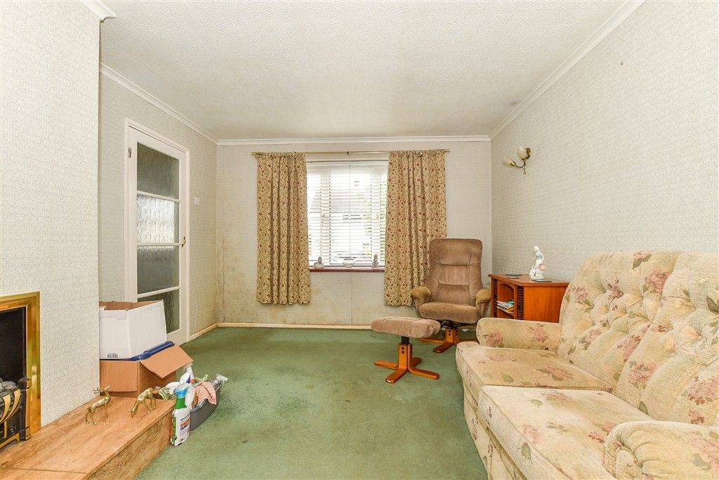 Property photo 2 of 14 Lounge