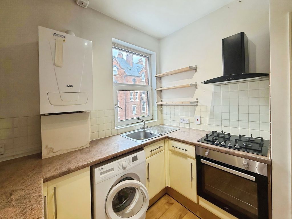 Property photo 3 of 12