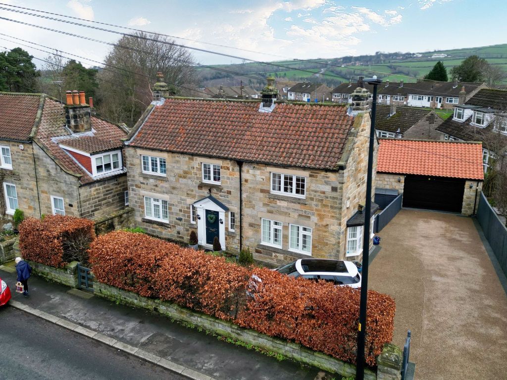 Property photo 1 of 30