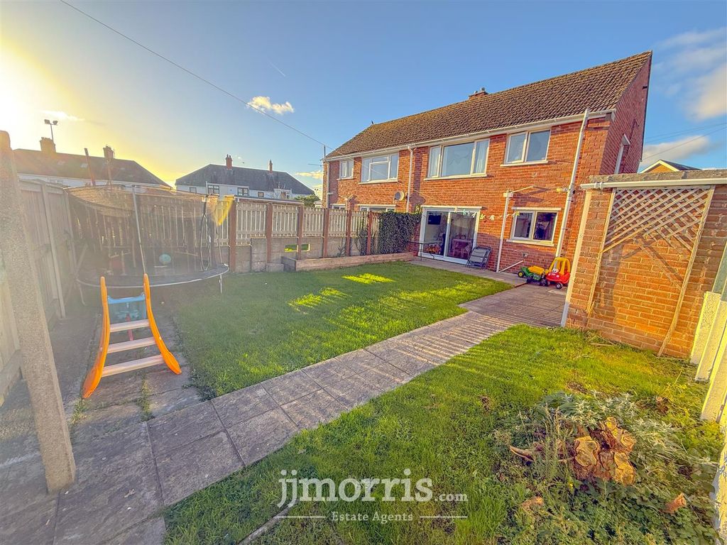 Property photo 2 of 28 B40Ca539-0C29-46E9-Aba7-A9F783E9D063.Jpeg