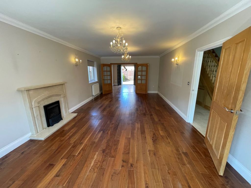 Property photo 3 of 33
