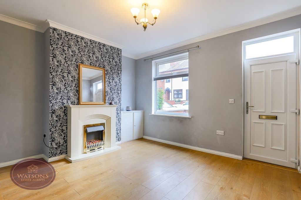 Property photo 2 of 26