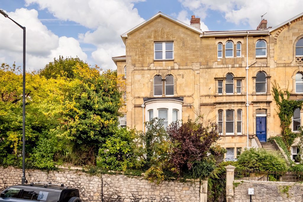 Property photo 1 of 10 External