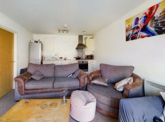 Property photo 3 of 6 Living Space/Kitchen