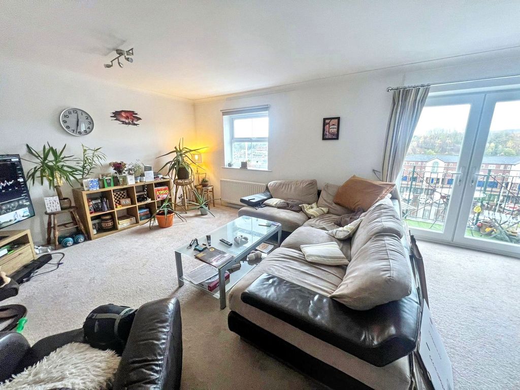 Property photo 2 of 10