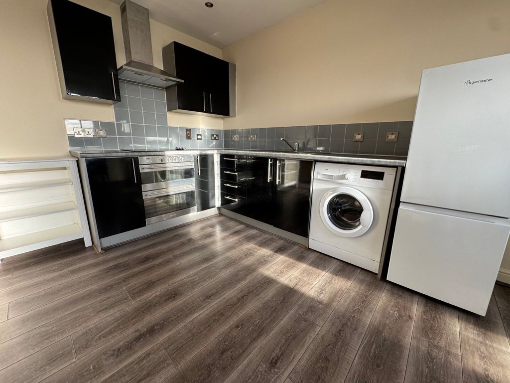 Property photo 2 of 6 Picture No. 06