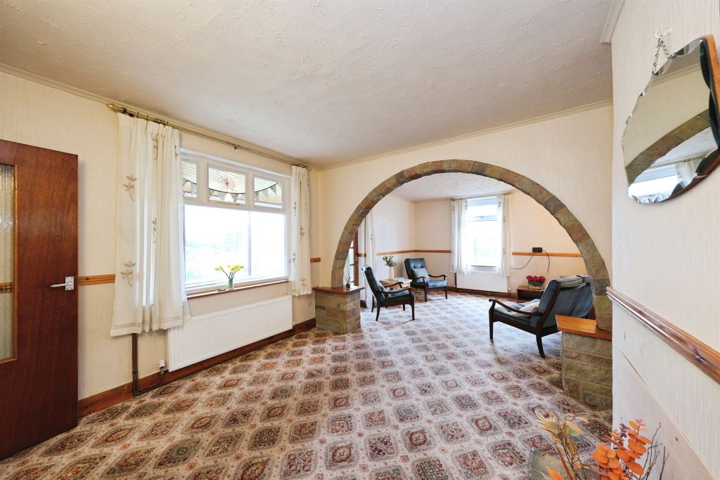 Property photo 2 of 25