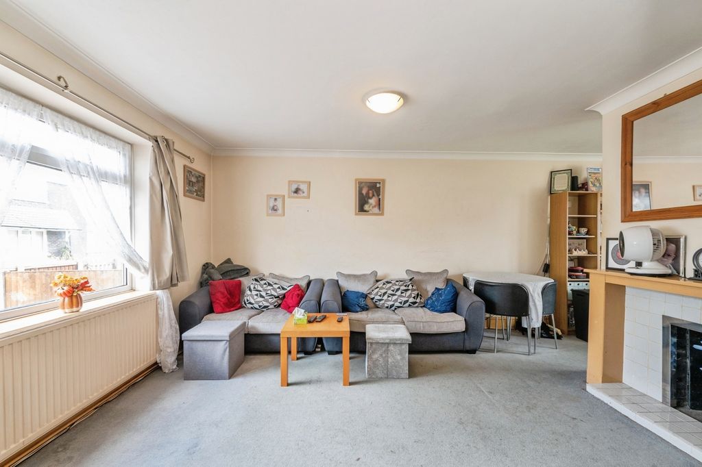 Property photo 3 of 16 Pbox-Img.Jpg