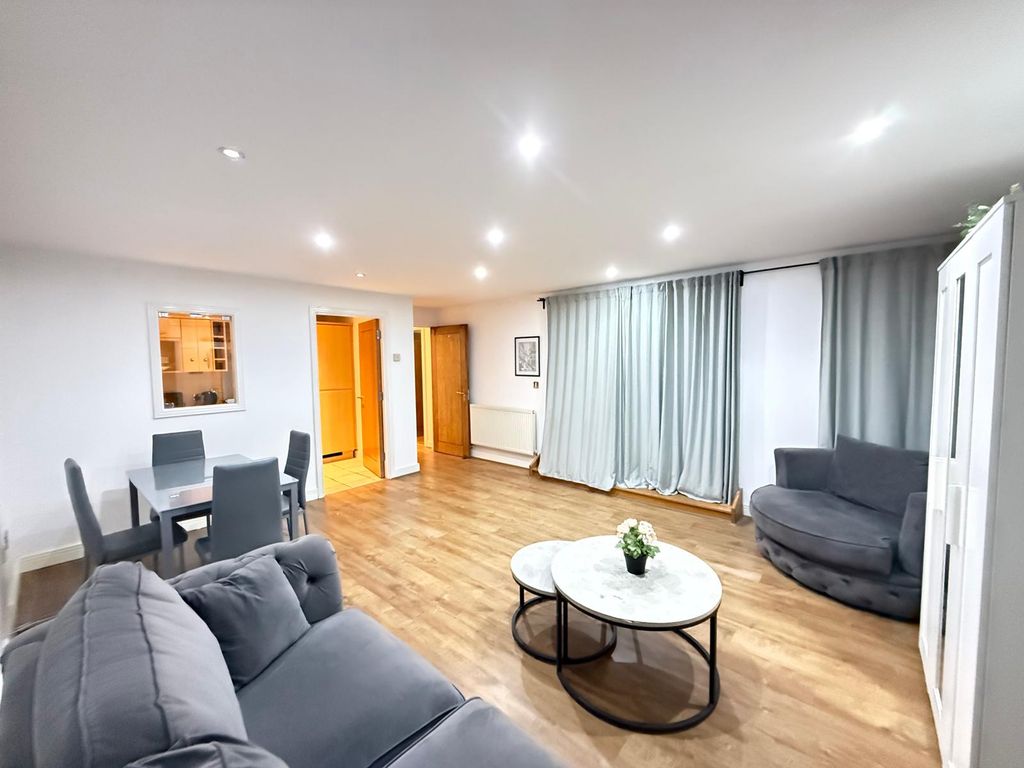 Property photo 2 of 16 Gallery