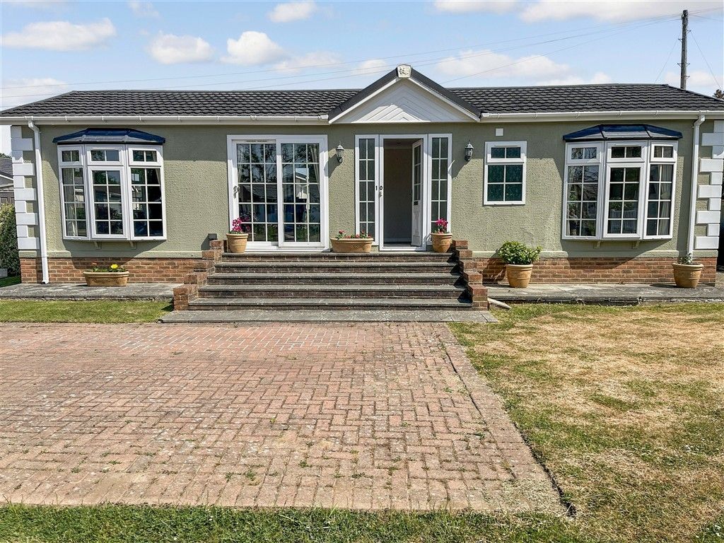 Property photo 2 of 13 Front New