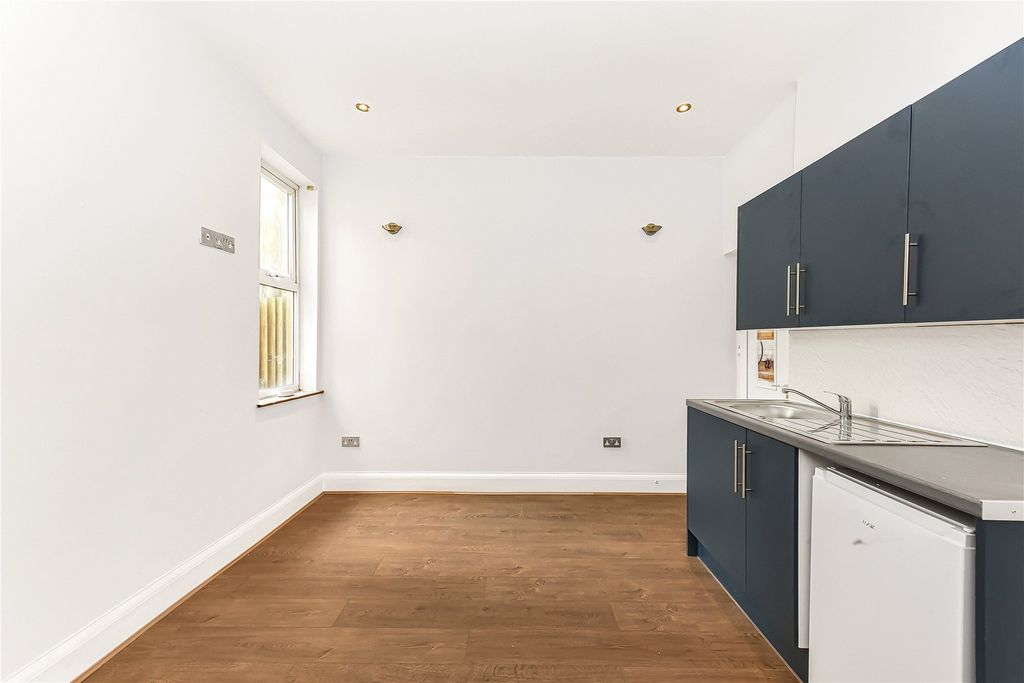 Property photo 3 of 8 Picture No. 02