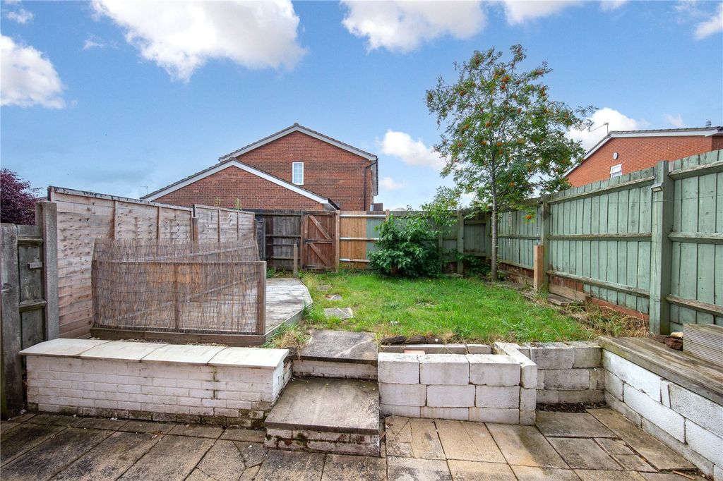 Property photo 2 of 18 Picture No. 16