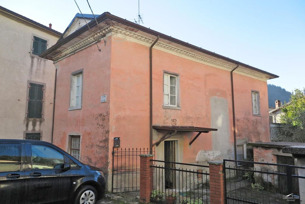 Property photo 1 of 25