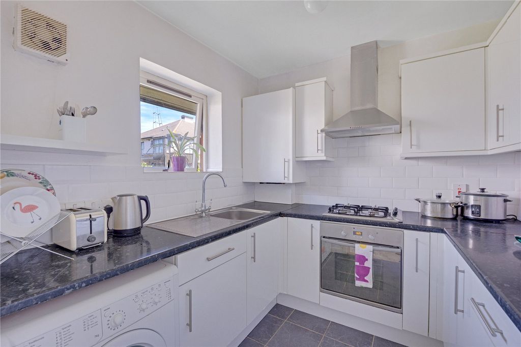 Property photo 2 of 9 Picture No. 07