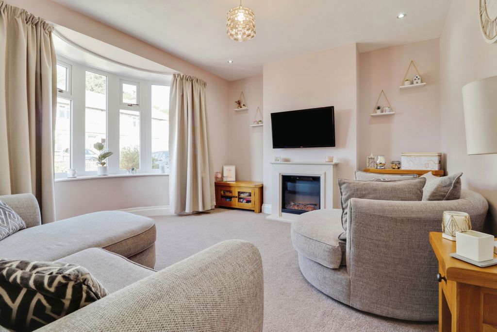 Property photo 2 of 15 Img_8515-Img_8517