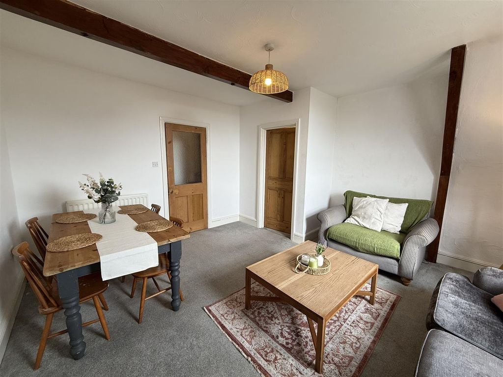 Property photo 2 of 14 10