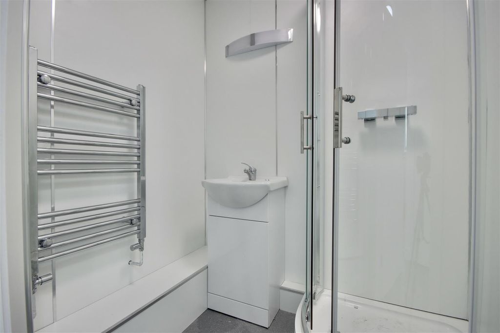 Property photo 3 of 11 5C3F97Aa-2B2F-431E-810B-Fc42E1E249Cf_1_201_A.Jpeg