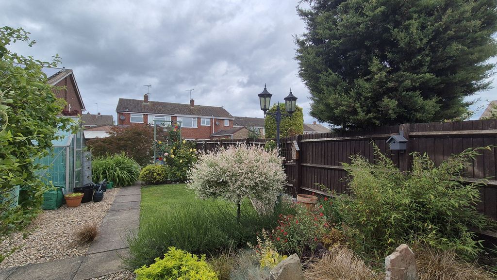 Property photo 1 of 32