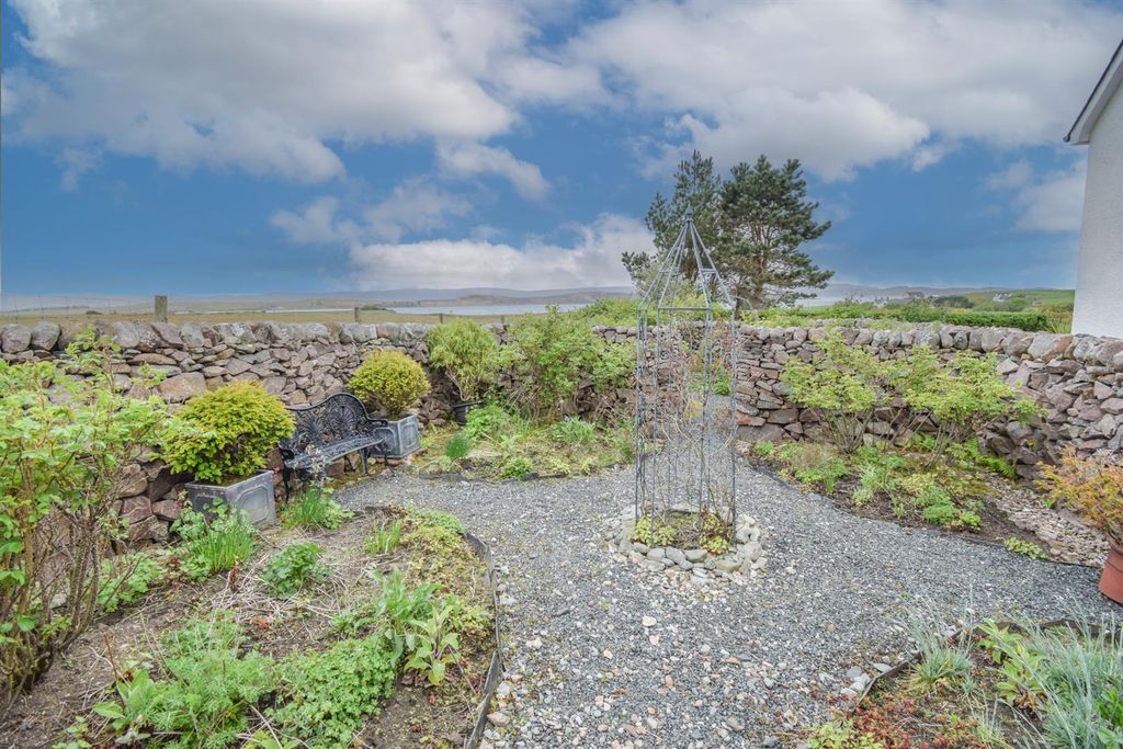 Property photo 2 of 47 Garden