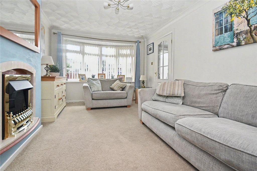 Property photo 2 of 23 Picture No. 31