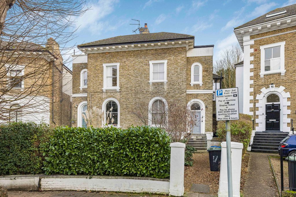 Property photo 1 of 20