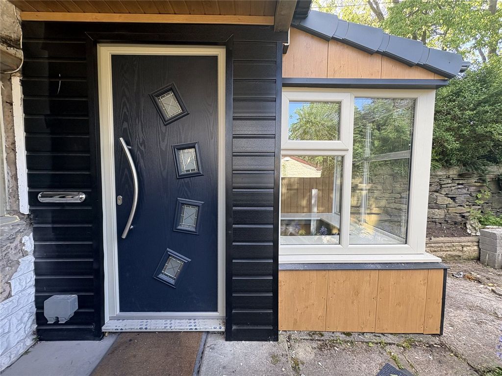 Property photo 1 of 11 Front External