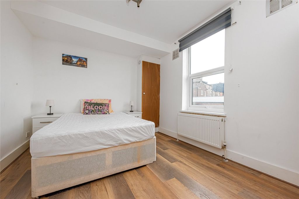 Property photo 2 of 10 Picture No. 06