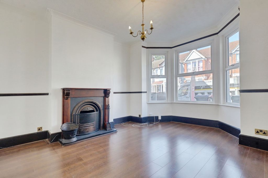 Property photo 2 of 38