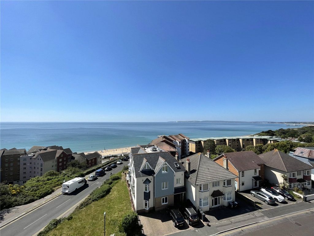Property photo 1 of 16 Roof Terrace