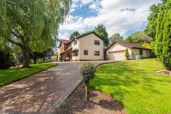 Property photo 1 of 50
