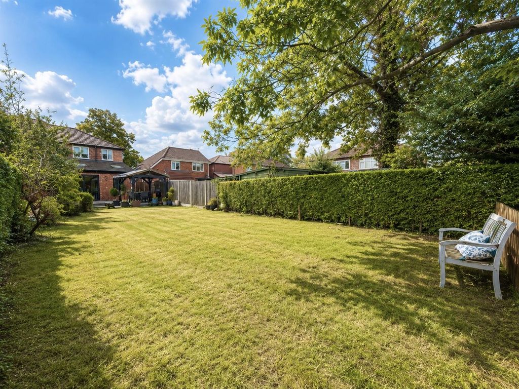 Property photo 2 of 32