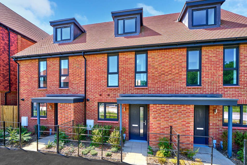 Property photo 1 of 9 Vistry Allium Park Plot 127 270526