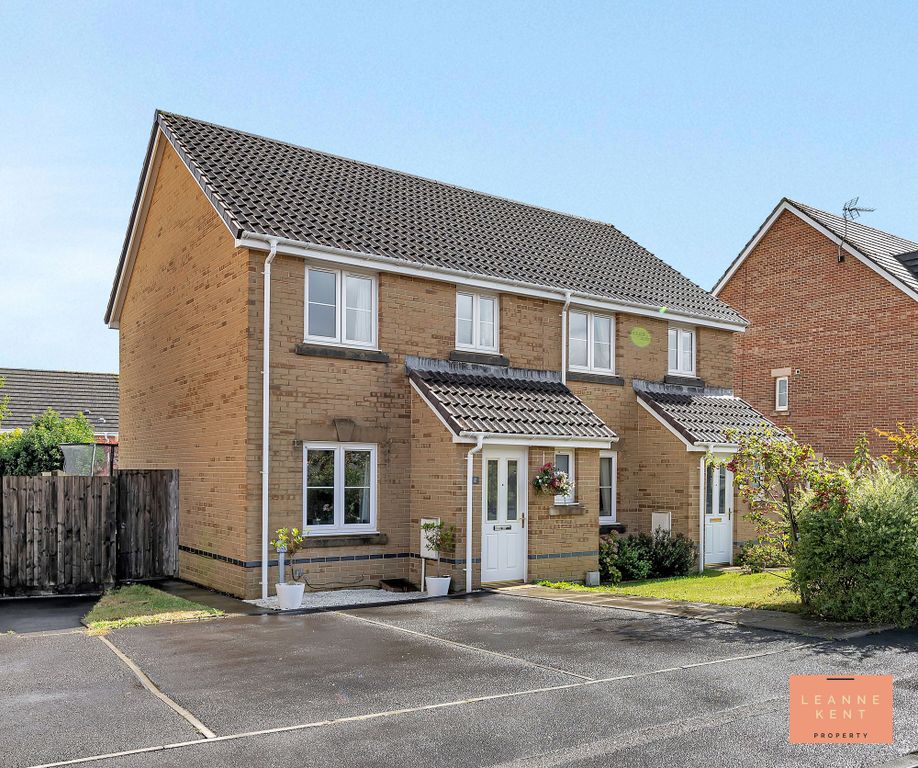 Property photo 1 of 32