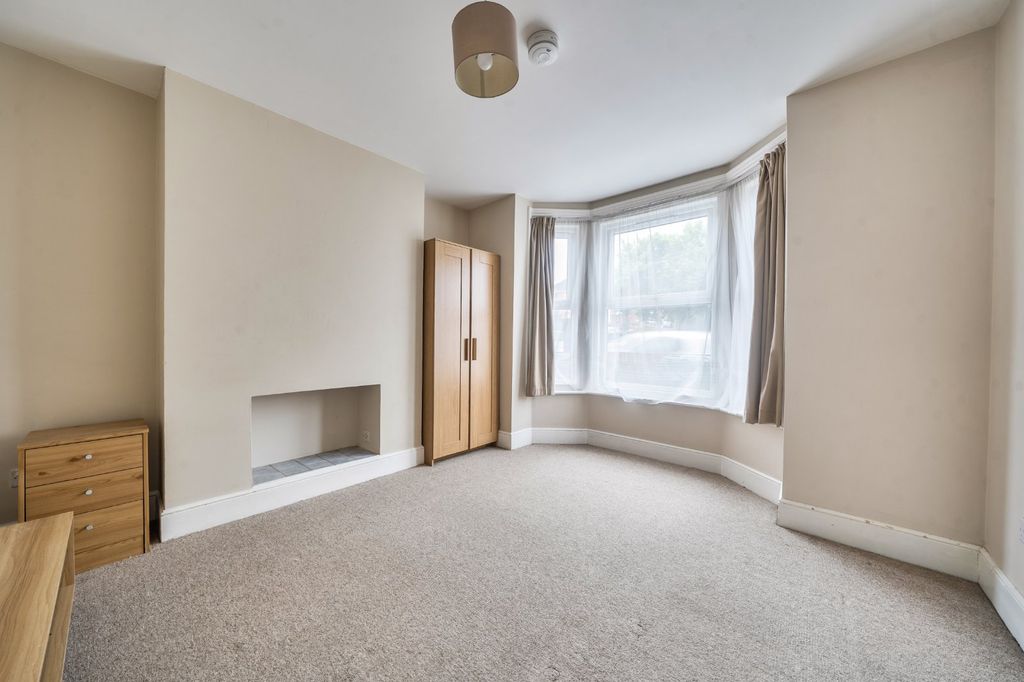 Property photo 2 of 13 Picture No. 75