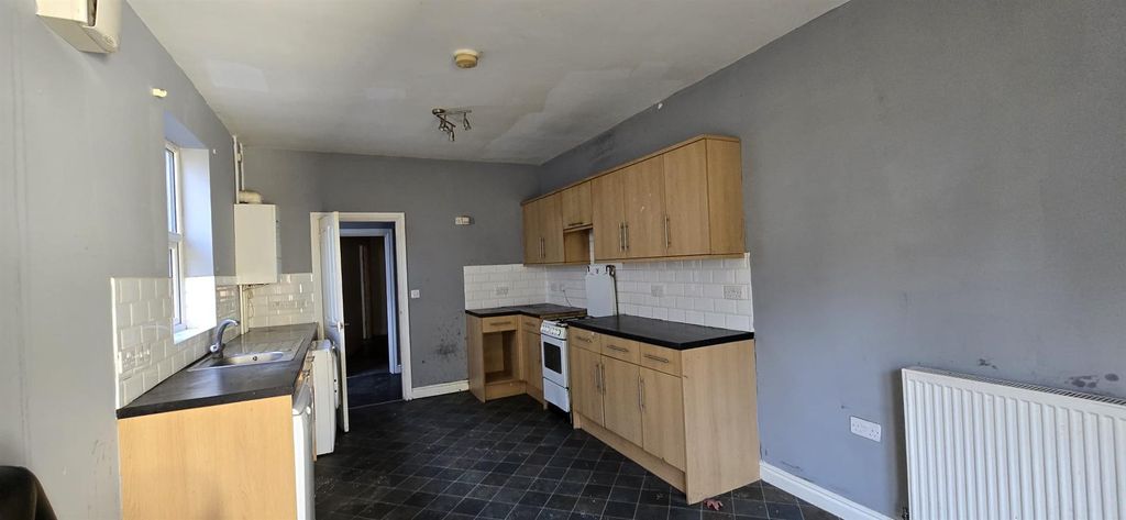 Property photo 3 of 15 Img-20251117-Wa0081.Jpg