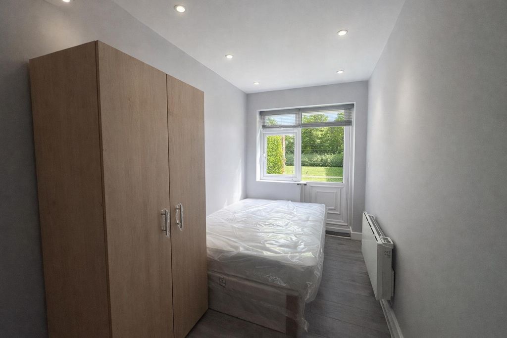 Property photo 2 of 6 Chatgpt Image Mar 31, 2026, 01_38_31 Pm.Png