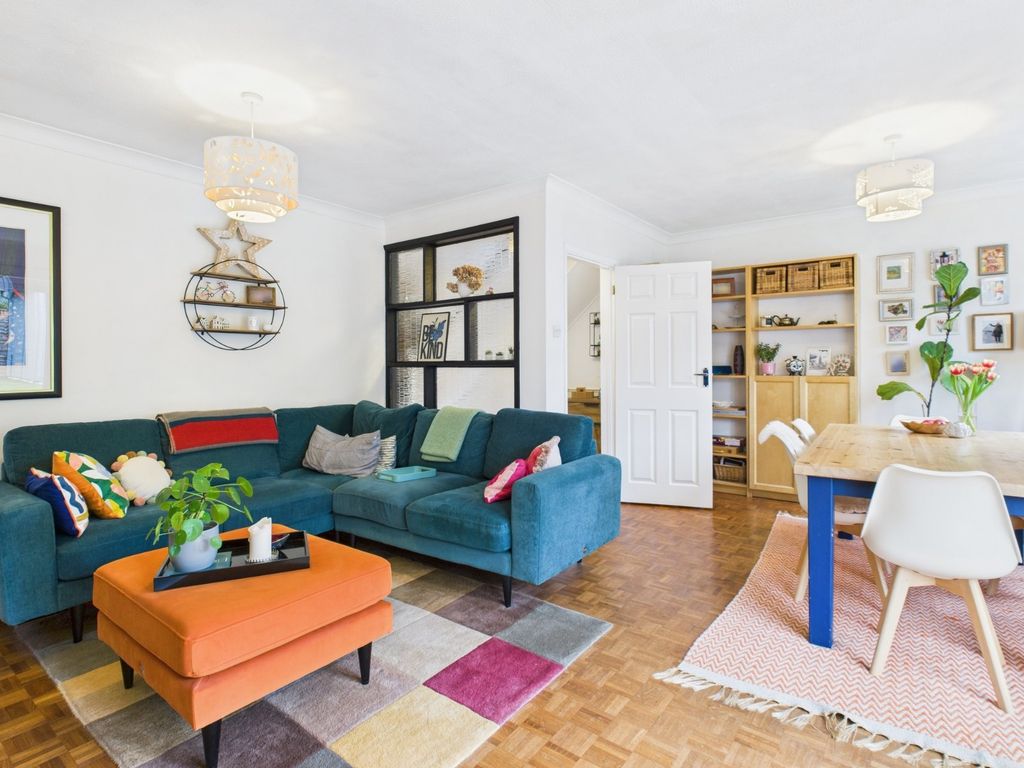 Property photo 3 of 14 Living Room