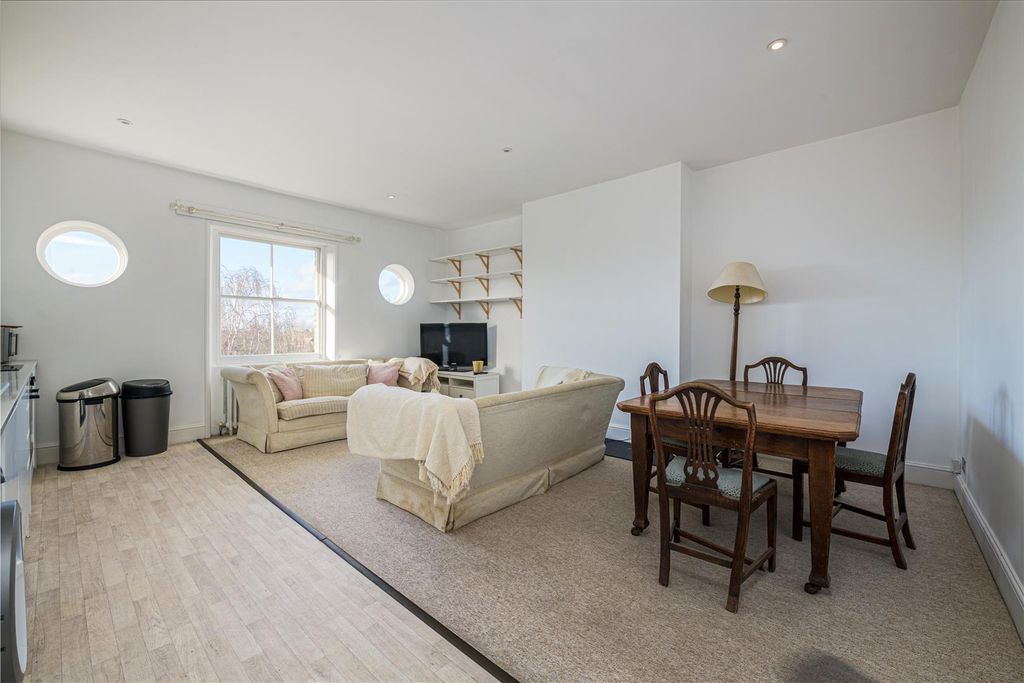 Property photo 2 of 11 1d Ravenna Rd Rec 1.Jpg