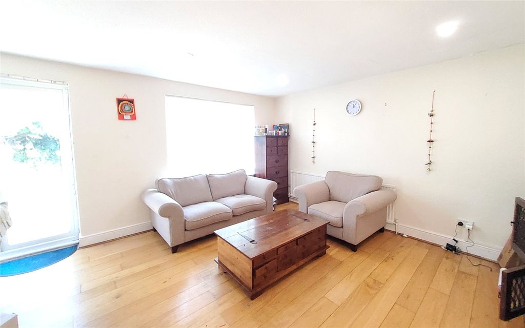 Property photo 1 of 9 Picture No. 20