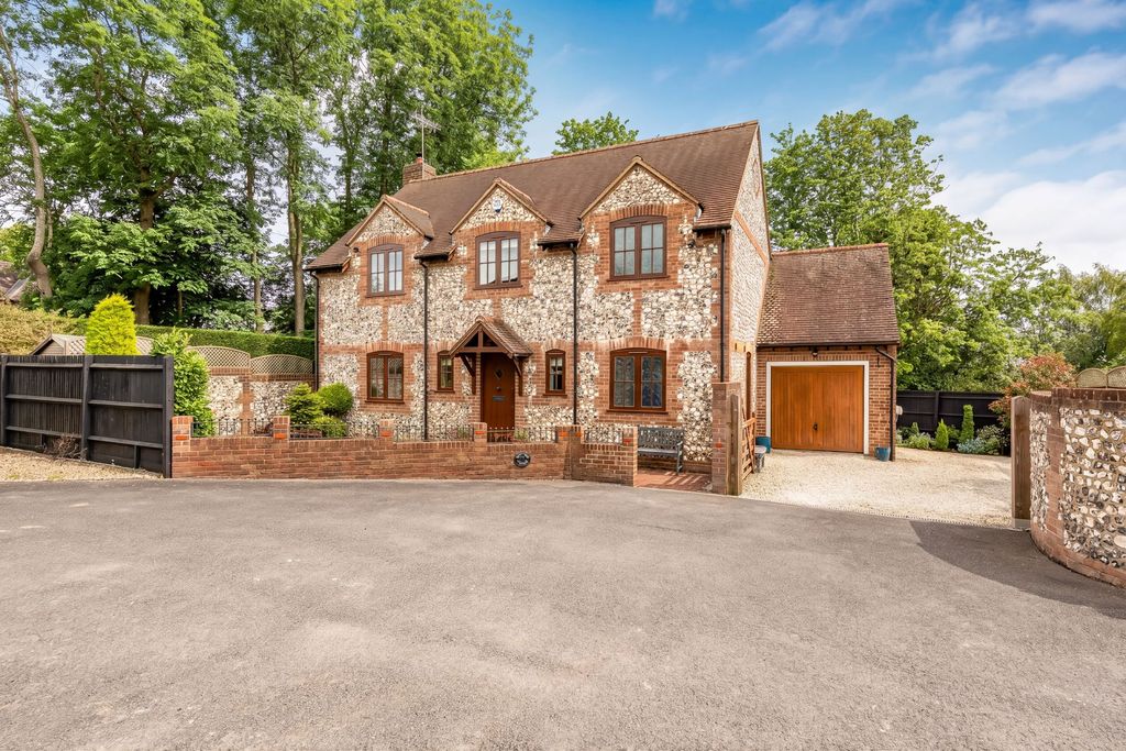 Property photo 1 of 30